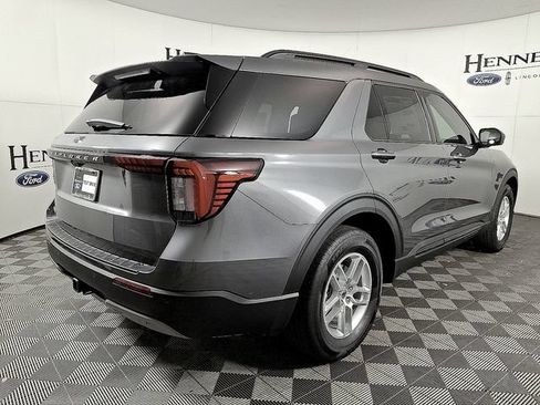 Used 2026 Ford Explorer Active w/ Active Comfort Package RWD image 4