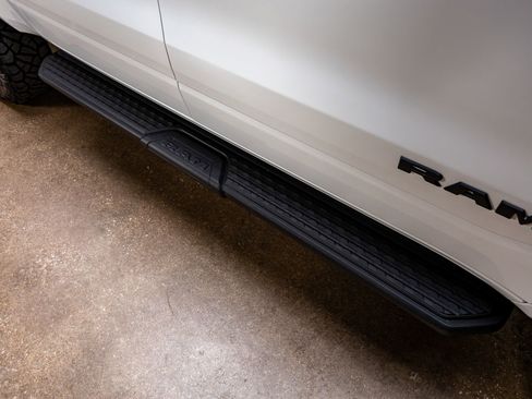 Used 2023 RAM 1500 Laramie image 13