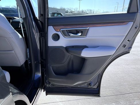 Used 2019 Honda CR-V Touring image 21