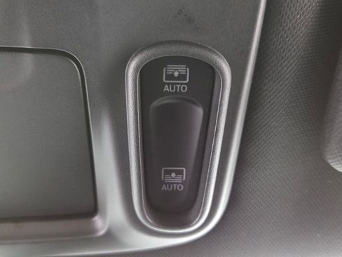 New 2026 Chrysler Pacifica Select image 29