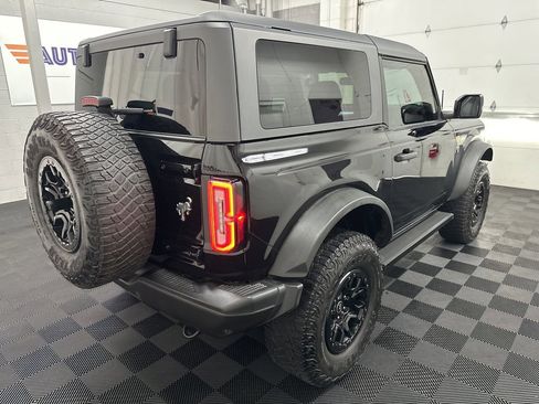 Used 2023 Ford Bronco Badlands image 10