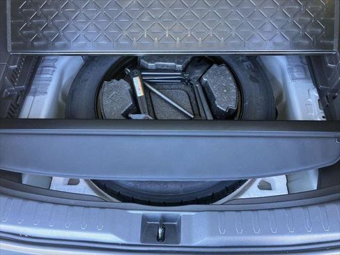 Certified 2024 Toyota RAV4 XLE image 28