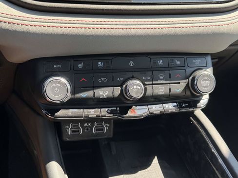 Used 2024 Dodge Durango R/T AWD/4WD image 16