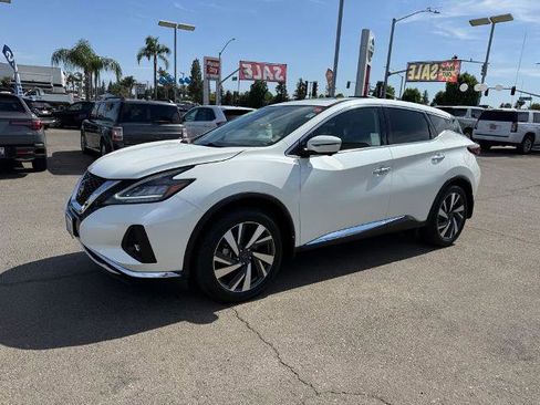 Certified 2023 Nissan Murano SL w/ SL Moonroof Package FWD image 3