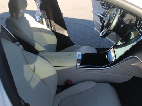 Used 2024 Mercedes-Benz C 300 4MATIC Sedan image 32