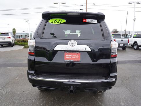 Used 2021 Toyota 4Runner Limited image 11