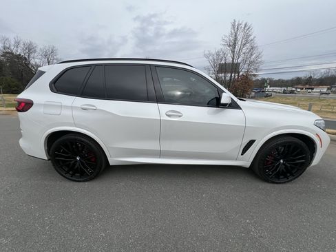 Used 2023 BMW X5 M50i w/ Executive Package image 10