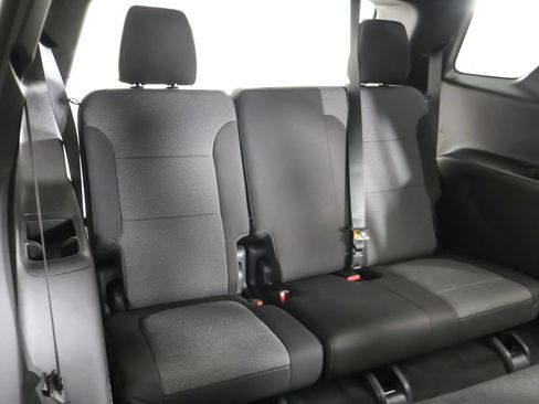Used 2023 Chevrolet Traverse LT AWD/4WD image 37