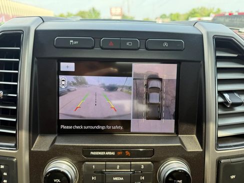 Used 2020 Ford F150 Platinum w/ Technology Package AWD/4WD image 20