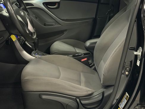 Used 2013 Hyundai Elantra GLS FWD image 12