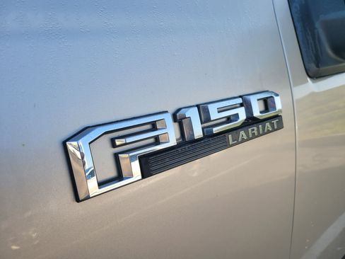 Used 2017 Ford F150 Lariat image 9