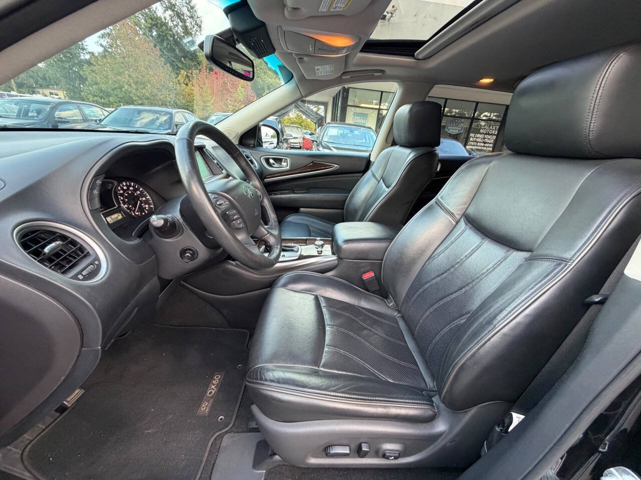 Used 2015 INFINITI QX60 Luxe w/ Deluxe Touring Package AWD/4WD image 6