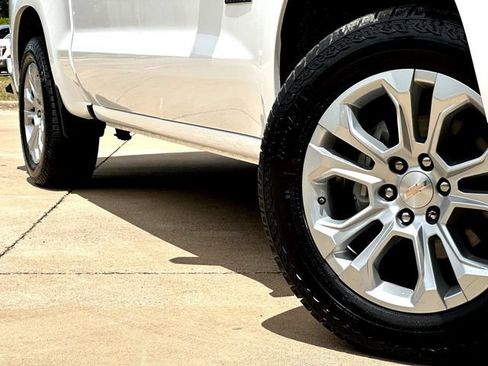 Used 2025 Chevrolet Silverado 1500 LTZ w/ LTZ Premium Texas Edition AWD/4WD image 6