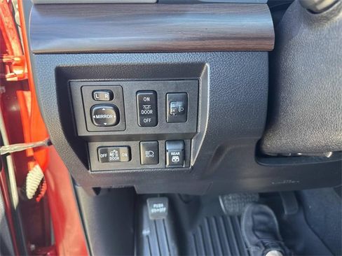 Used 2021 Toyota Tundra Limited w/ Limited Premium Package image 33