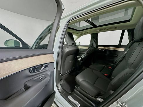 Used 2026 Volvo XC90 B5 Plus w/ Protection Package Premier AWD/4WD image 17