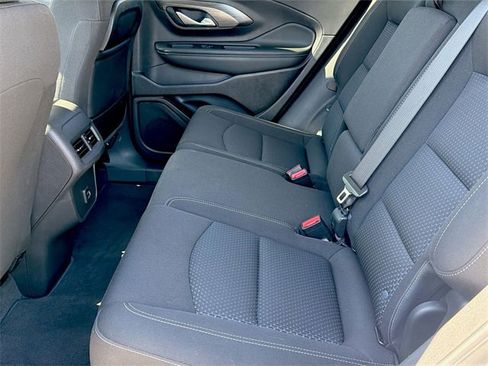 Used 2024 GMC Terrain SLE image 11
