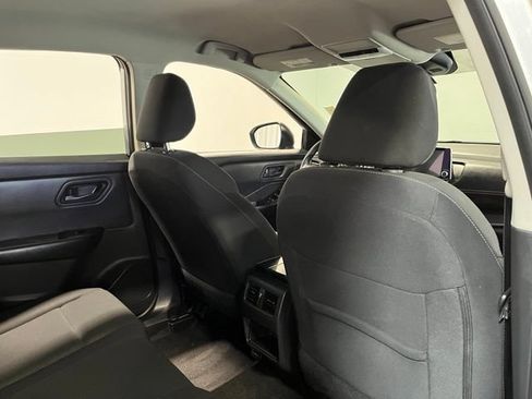 Used 2024 Nissan Rogue S AWD/4WD image 14