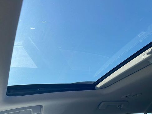 Used 2019 GMC Acadia SLT FWD image 29