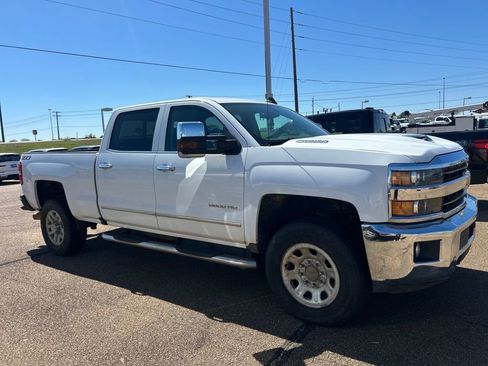Used 2018 Chevrolet Silverado 3500 LTZ w/ Duramax Plus Package AWD/4WD image 9