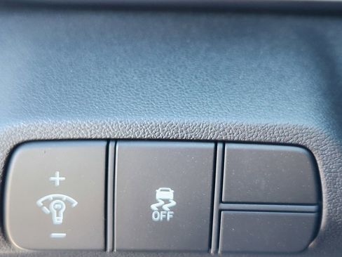 New 2025 Hyundai Elantra Sport image 12