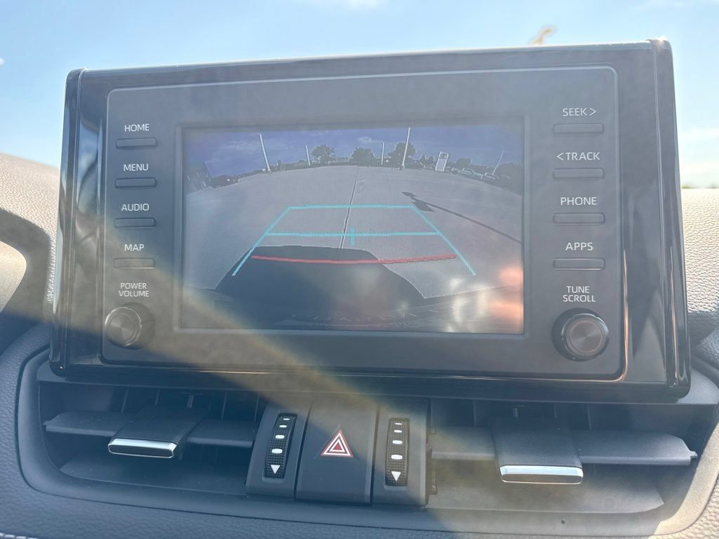 Used 2019 Toyota RAV4 XLE Premium AWD/4WD image 15