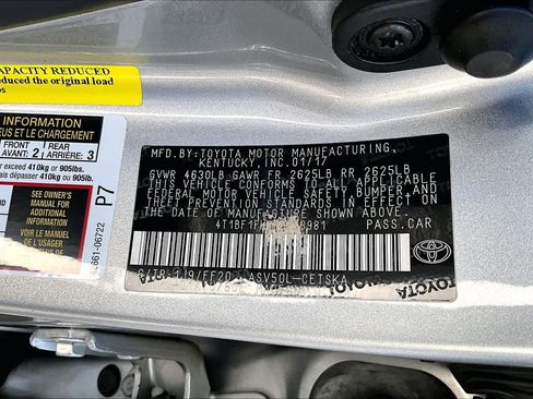 Used 2017 Toyota Camry SE FWD image 36