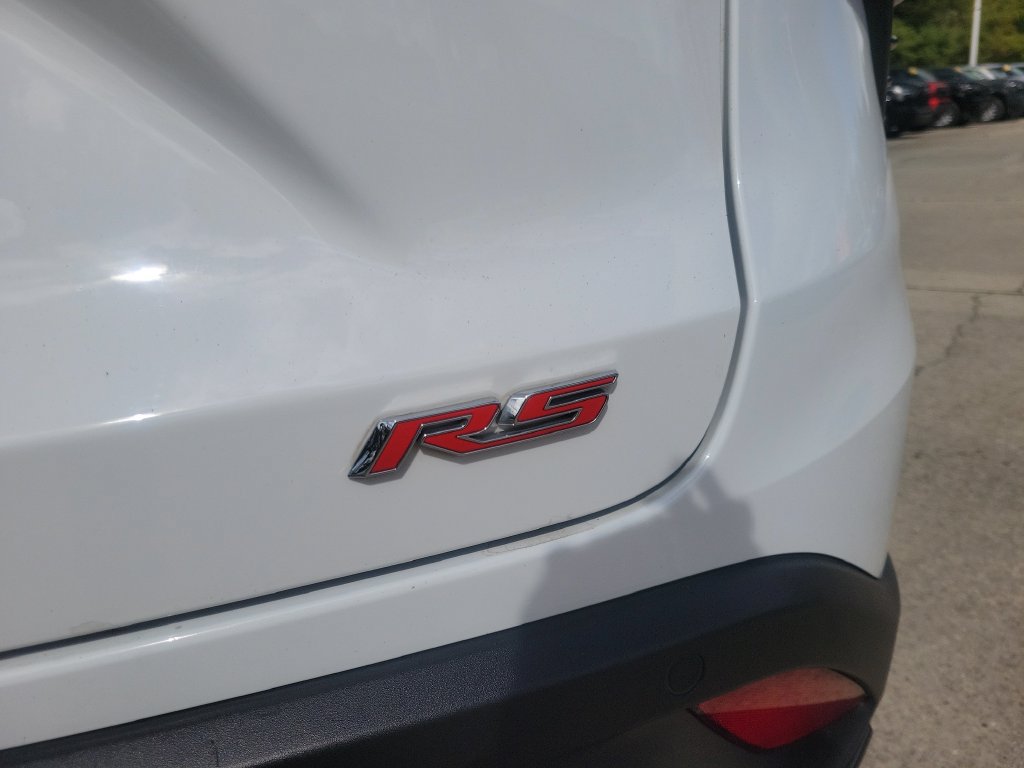 Used 2025 Chevrolet Trax RS w/ Sunroof Package FWD image 11