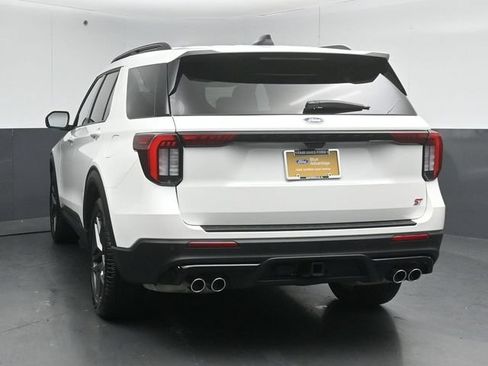 Certified 2025 Ford Explorer ST AWD/4WD image 6