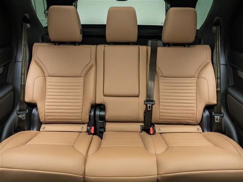 New 2026 Land Rover Discovery Limited Edition AWD/4WD image 17