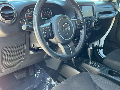 Used 2018 Jeep Wrangler Unlimited Sport S AWD/4WD image 18