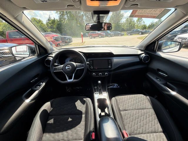 Used 2023 Nissan Kicks SV FWD image 16