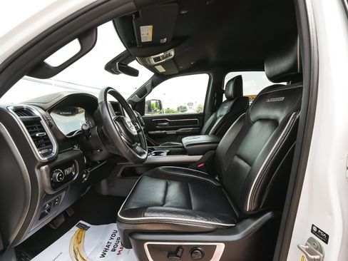 Used 2025 RAM 1500 Laramie w/ Sport Appearance Package AWD/4WD image 33