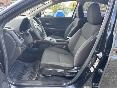Used 2016 Honda HR-V LX image 11