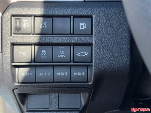 Certified 2026 Toyota 4Runner TRD Off-Road Premium image 30