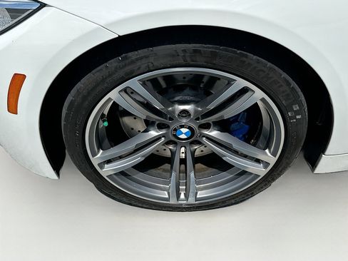 Used 2016 BMW M4 Convertible RWD image 34