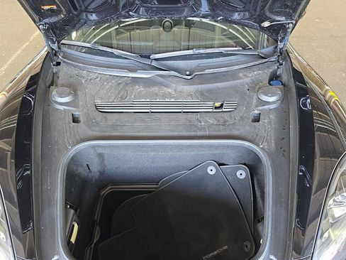 Used 2024 Porsche 718 Cayman RWD image 12