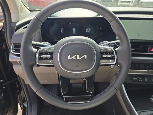 New 2026 Kia Carnival FWD image 29