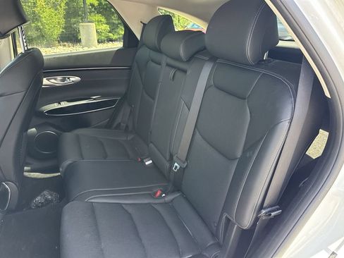 Used 2025 Genesis GV70 2.5T AWD/4WD image 28