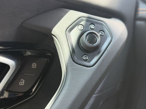 Used 2023 Lamborghini Huracan EVO RWD image 23