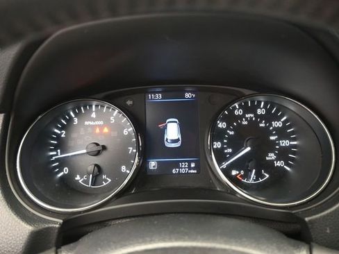 Used 2020 Nissan Rogue SV image 16