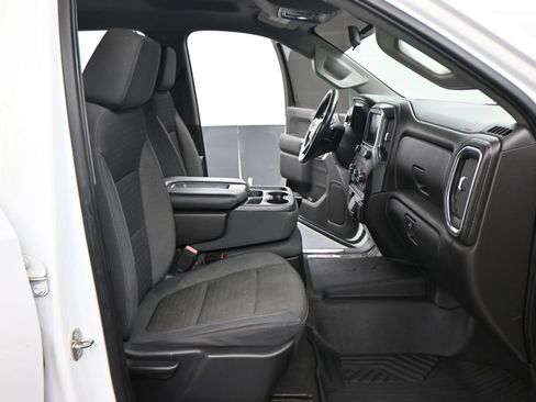 Used 2020 Chevrolet Silverado 1500 LT Trail Boss w/ Convenience Package AWD/4WD image 6