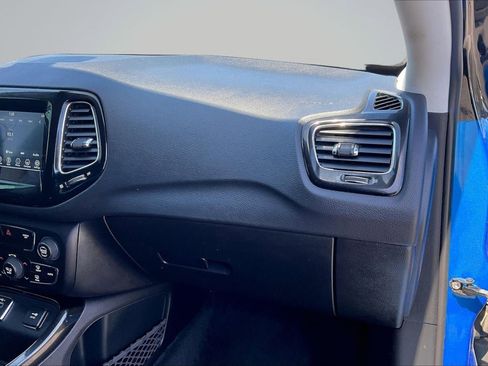 Used 2019 Jeep Compass Altitude image 17