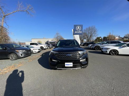 Used 2022 Ford Explorer XLT w/ Equipment Group 202A image 28