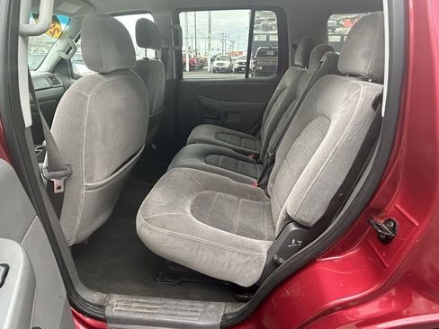 Used 2005 Ford Explorer XLT image 15