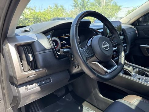 Used 2024 Nissan Pathfinder Platinum AWD/4WD image 26