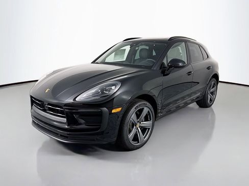 Certified 2026 Porsche Macan AWD/4WD image 1