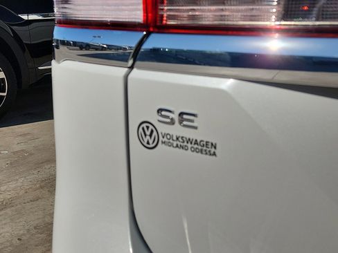 New 2026 Volkswagen Atlas SE image 10