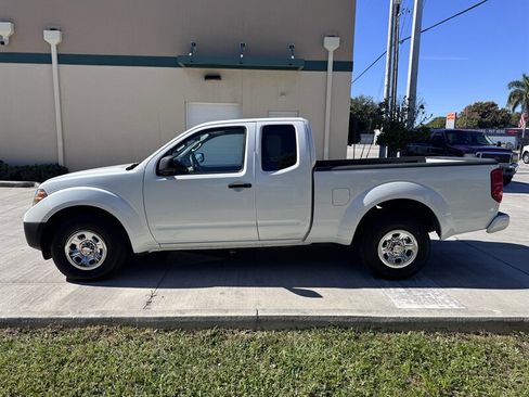 Used 2016 Nissan Frontier S image 9