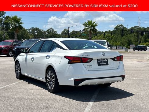 Used 2025 Nissan Altima 2.5 SV FWD image 3