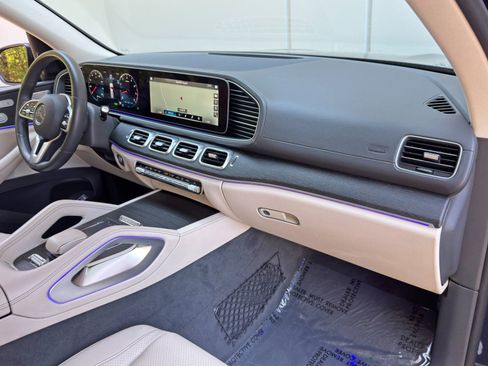 Used 2020 Mercedes-Benz GLS 450 4MATIC image 16